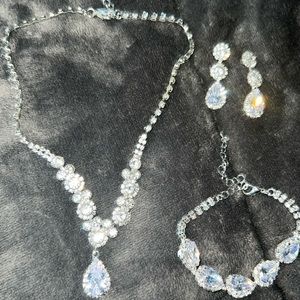 Necklace Set